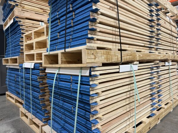 pallet collar stack blue hinge